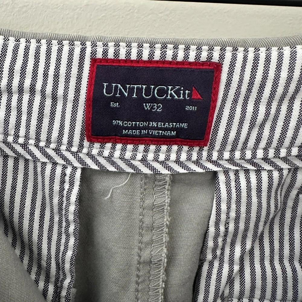 Untuckit MENS summer gray chino shorts W32